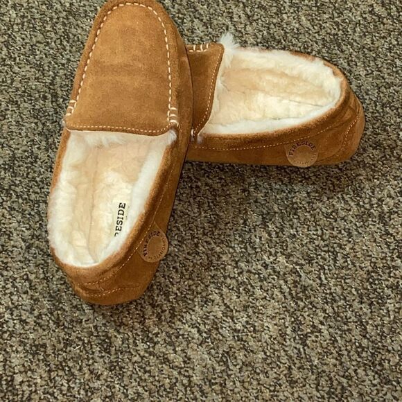 Fireside Women’s Tan Suede Moccasin Slippers Size 6 US /EU 37 - Picture 11 of 12